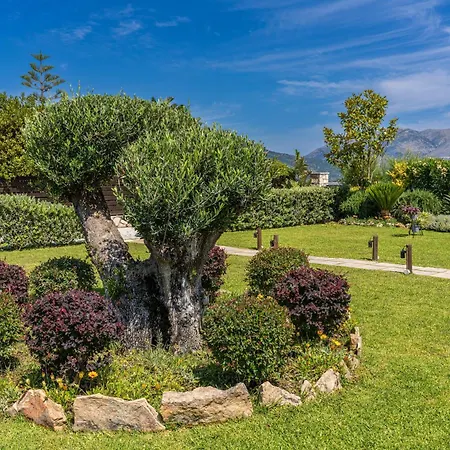 Endless Blue House Számi